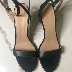 Tory Burch Elana heels size 9.5.